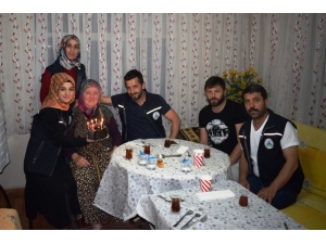 90 Yaşında İlk Doğum Gününü Alo Evlat Ekibiyle Kutladı