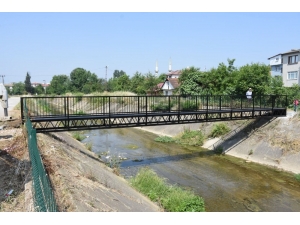 Bir Yaya Köprüsü De Hamidiye Mahallesine