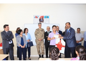 Erzincan’da Öğrenciler Karne Heyecanı Yaşadı