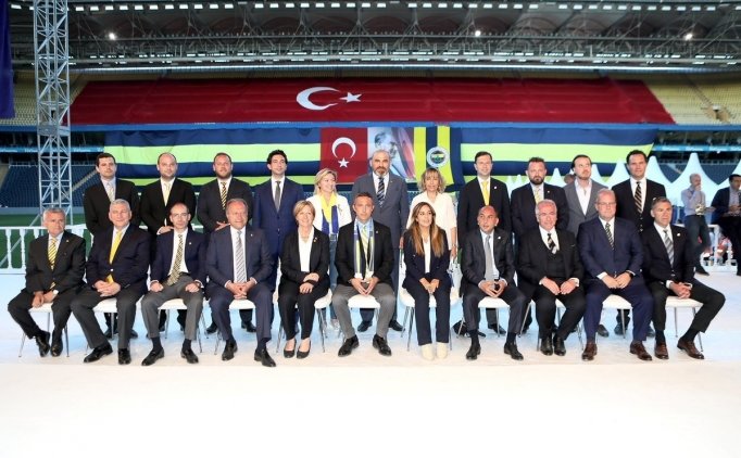 Fenerbahçe Yönetiminin 34'lük Delikanlısı!