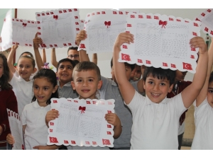 Öğrencilerin Karne Sevinci