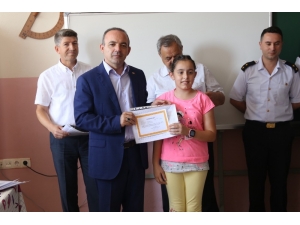 Burhaniye’de 9 Bin 150 Öğrencinin Karne Sevinci