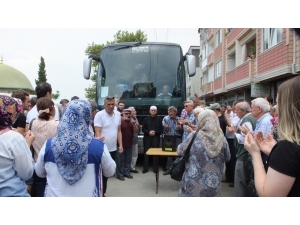 Burhaniye’de Ramazan Umrecileri Uğurlandı