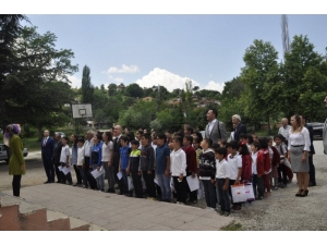 Tatil Zili Çaldı, Bozüyük’te 12 Bin 232 Öğrenci Karne Aldı