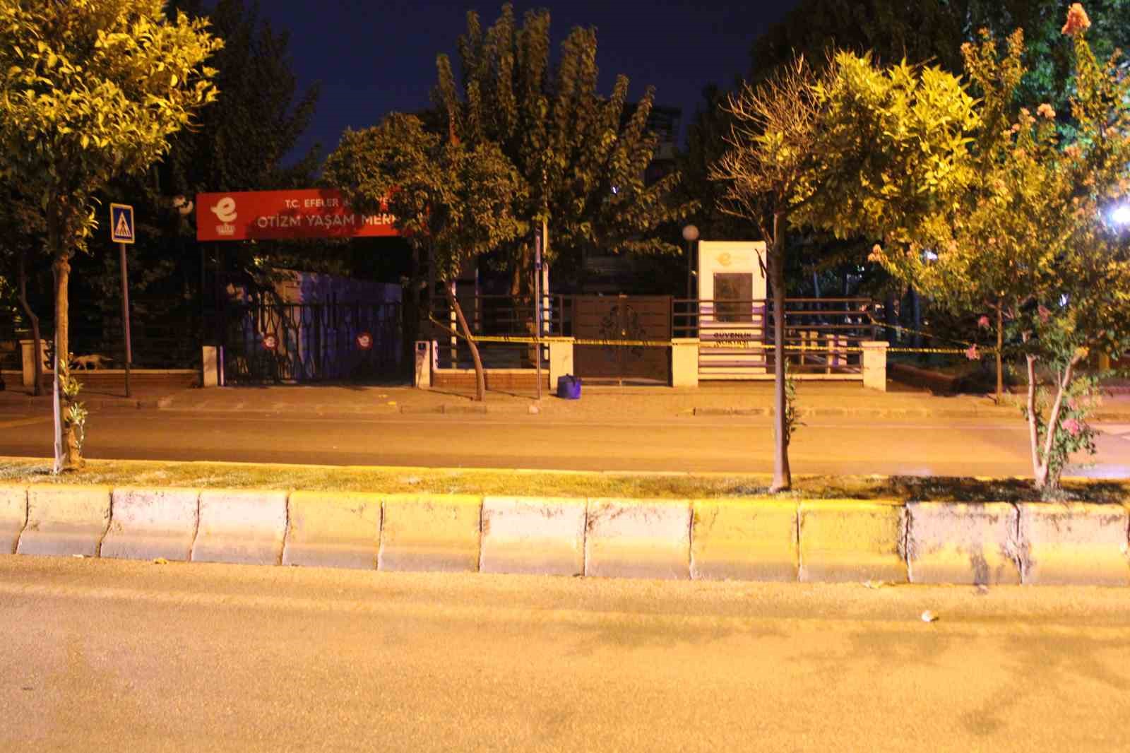 durakta-bulunan-supheli-canta-ekipleri-harekete-gecirdi