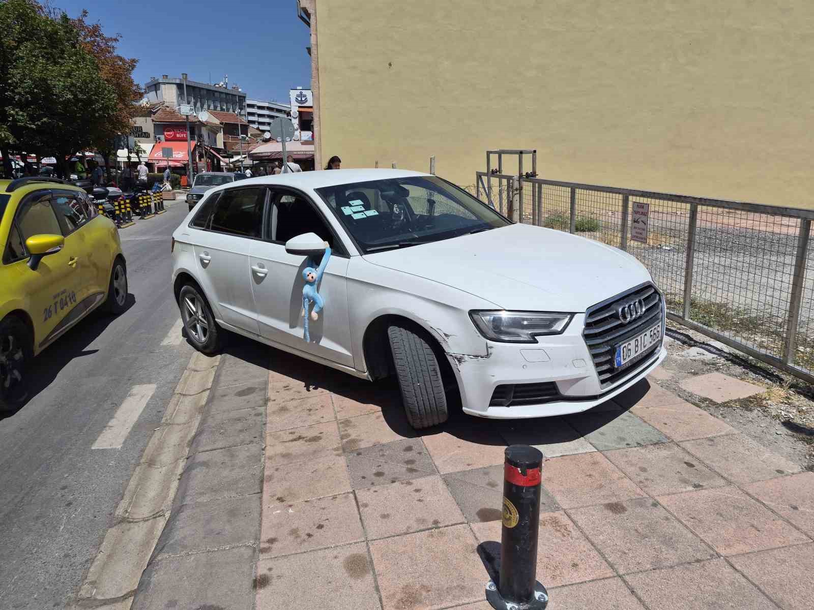 ehliyetsiz-surucu-yaya-gecidindeki-kadina-carpti