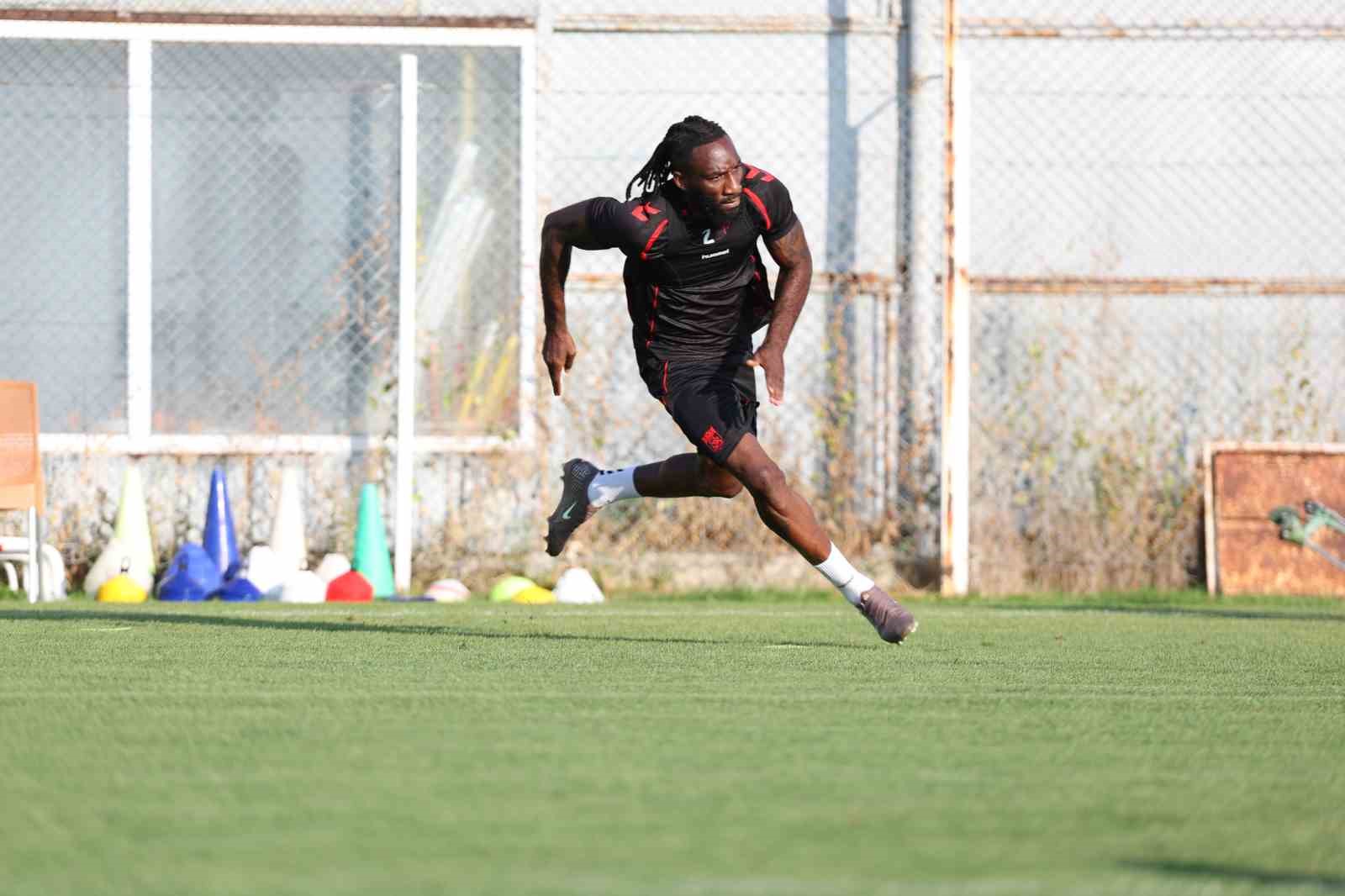 sivasspor-da-kayserispor-macinin-hazirliklari-suruyor