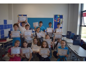 Teknoloji Fen Öğrencilerinin Karne Heyecanı