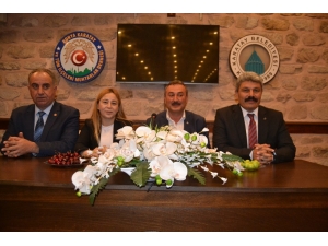 Mhp Milletvekili Adayı Esin Kara; “Esnaf Ve Çiftçinin Vergi Ve Prim Yükü Hafifletilecek”