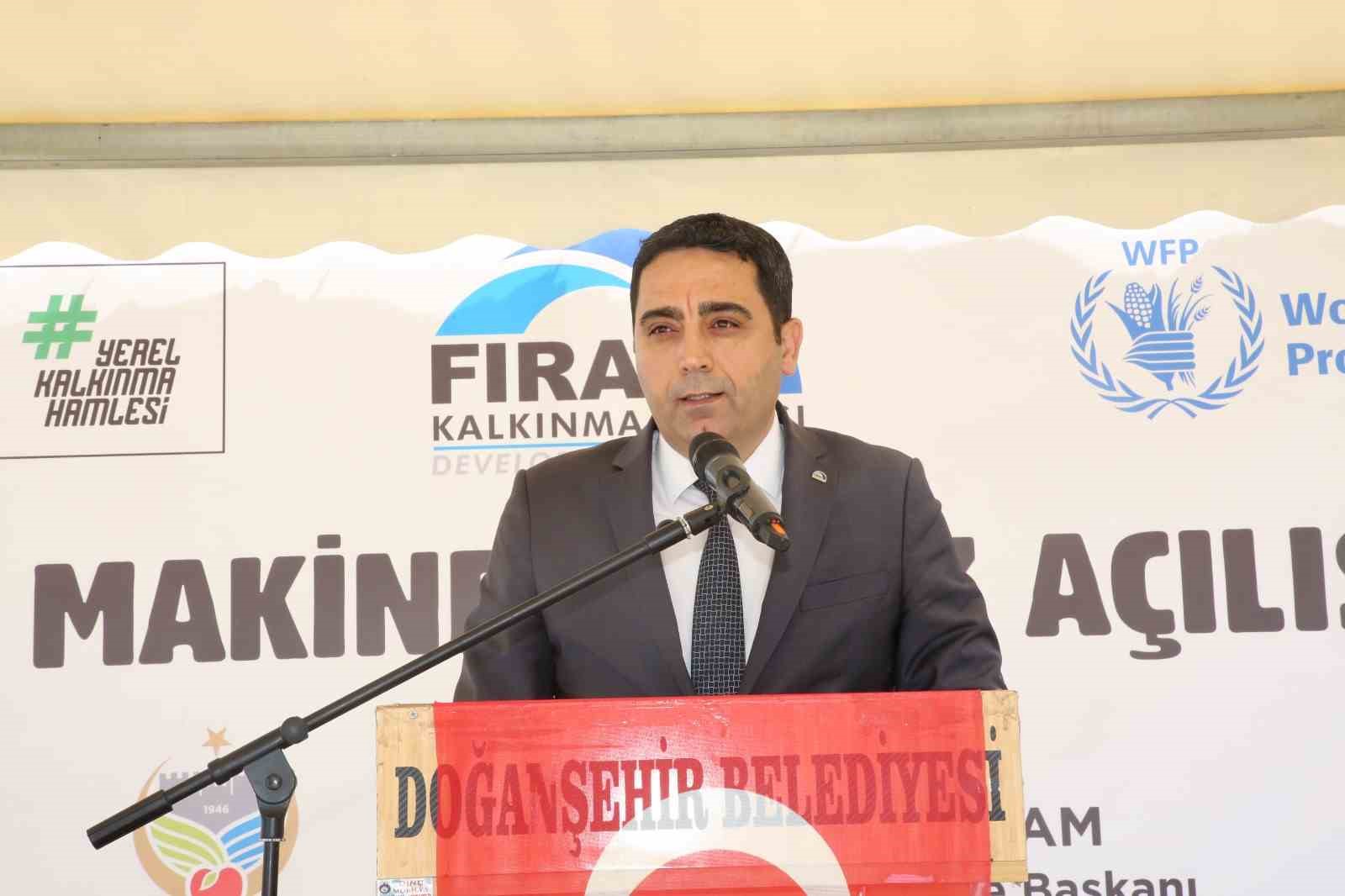 dogansehir-de-bugday-uretimine-guc-katacak-ortak-tarim-makineleri-parki-acildi