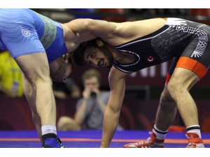 U23 Avrupa Şşmpiyonası’nda Heyecan Sürüyor