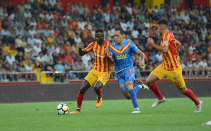 Bursaspor'dan Saivet Ve Badji Atağı!