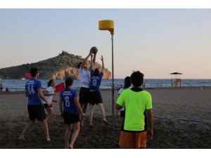 Muğla’da Dünyaca Ünlü Sarıgerme Plajı Korfbol İle Şenlendi