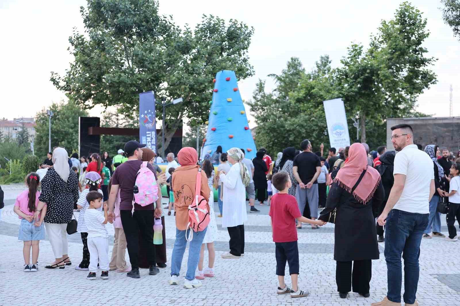 spor-a-s-cocuklarla-hacilar-da-bulustu