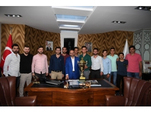 Başkan Üzülmez, Uzunçiftlikspor Kulübü’nü Ağırladı