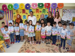 Şehzadeler’in Minikleri Karne Heyecanı Yaşadı