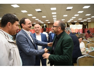 Başkan Üzülmez, Mhp’nin İftar Yemeğine Katıldı