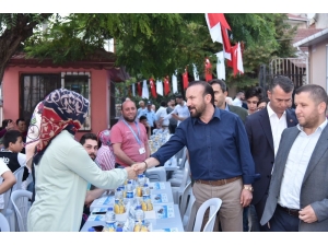 İzmit’te 2 Bin Kişi İftar Sofrasında Buluştu