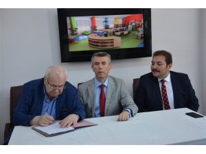 Edremitli Öğrencilere Z Kütüphane Müjdesi