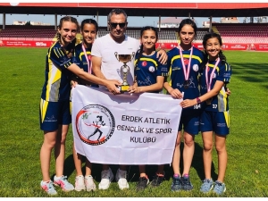 Erdekli Sporcular Çanakkale’den Şampiyon Döndü