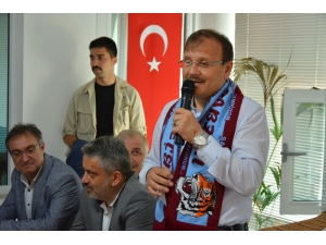 Hakan Çavuşoğlu: "Meral, Selahattin İçin Dövdüğü Dizini Kızı İçin Dövmez"