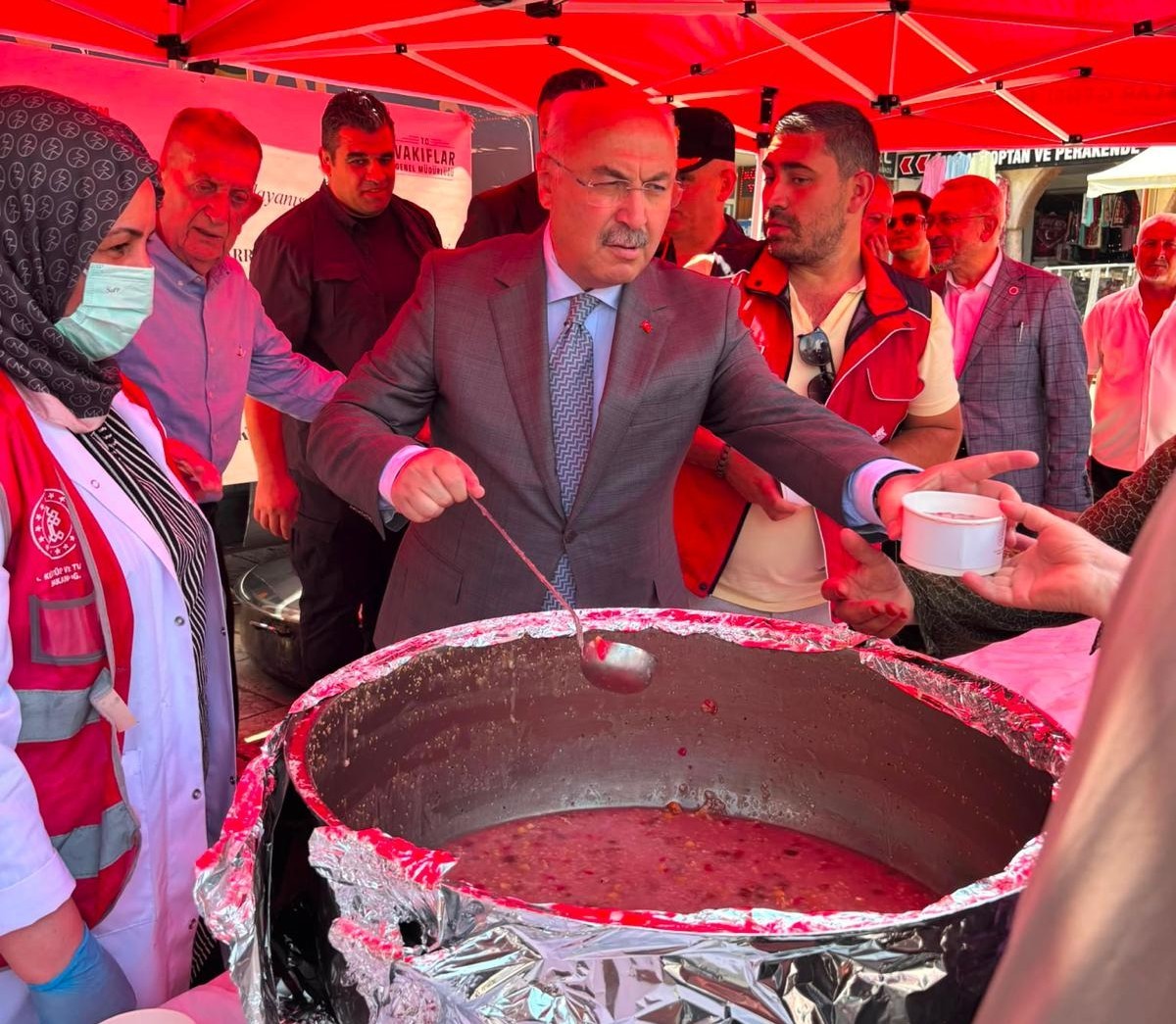 denizli-de-muharrem-ayinin-bereketi-asure-ikramiyla-paylasildi