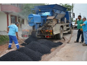 Kartepe’de Yol Çalışmaları Devam Ediyor