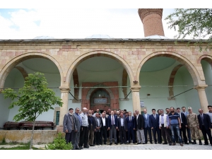 Vali Pehlivan Gökçedere’yi Ziyaret Etti