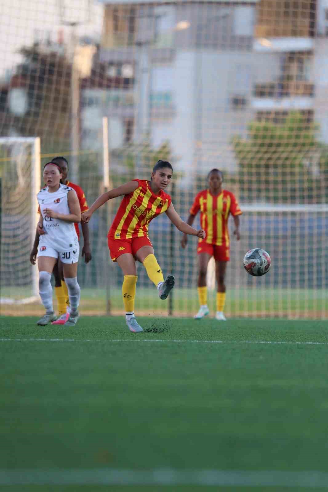 kayseri-kadin-fk-antalya-dan-1-puanla-dondu