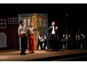 Ayyar Hamza Oyununa Yoğun İlgi