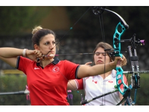 Milli Okçuya Ay-yıldızlı Kolye