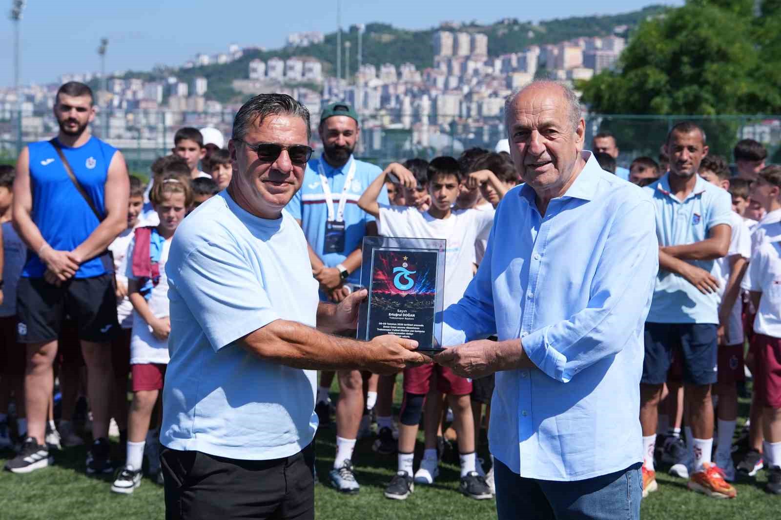 trabzonspor-futbol-okullari-yaz-kampi-sona-erdi