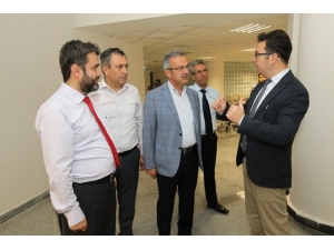 Başkan Köşker’den Hastalara Moral Ziyaretleri