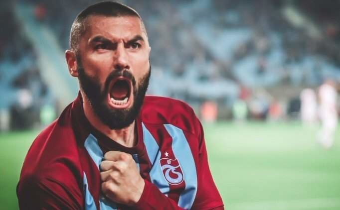 Burak Yılmaz Için Beşiktaş Ve Başakşehir Açıklaması