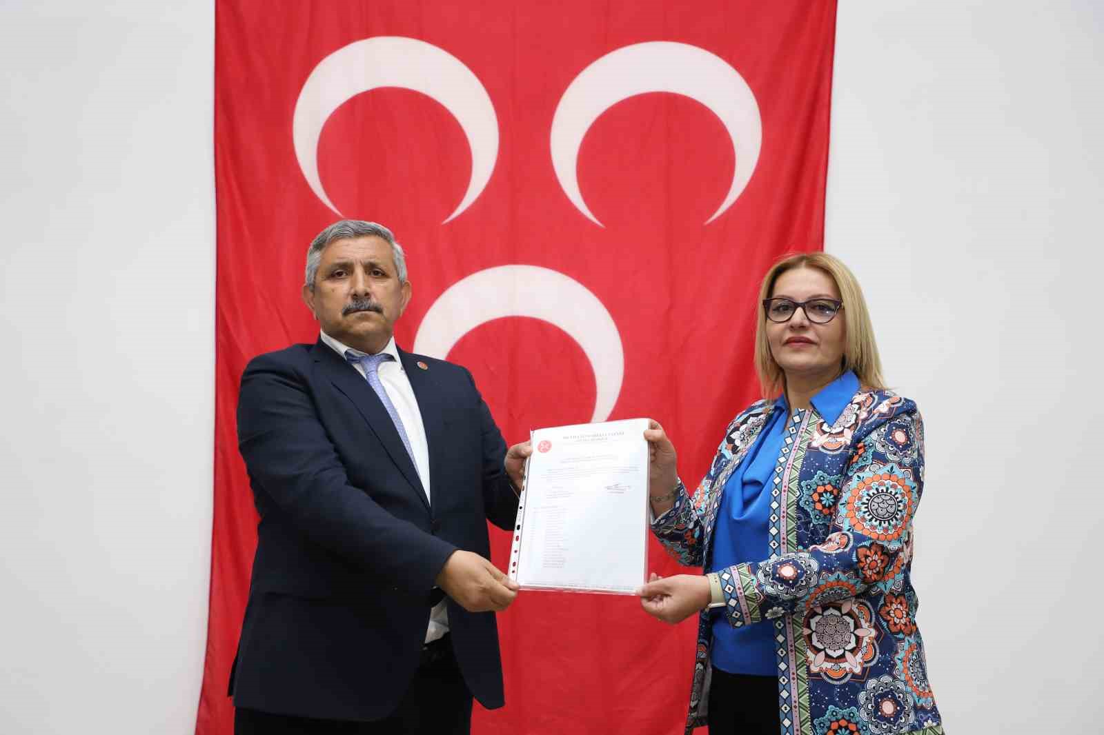 mhp-ilce-baskani-gundogdu-mazbatasini-alarak-goreve-basladi