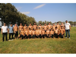 Aksulu Güreşçiler Kırkpınar’a Hazırlanıyor