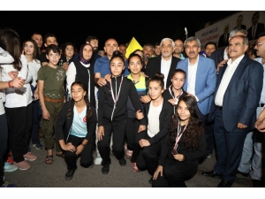 Başkan Kara Kilisli Milli Sporcular İle Bir Araya Geldi