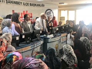 Milletvekili Erdoğan, Kadınlarla Bir Araya Geldi