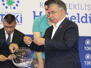 Sivas’ta Toki Konutlarının Kuraları Çekildi