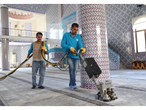 Haliliye Belediyesi, İbadethaneleri Bayrama Hazırlıyor