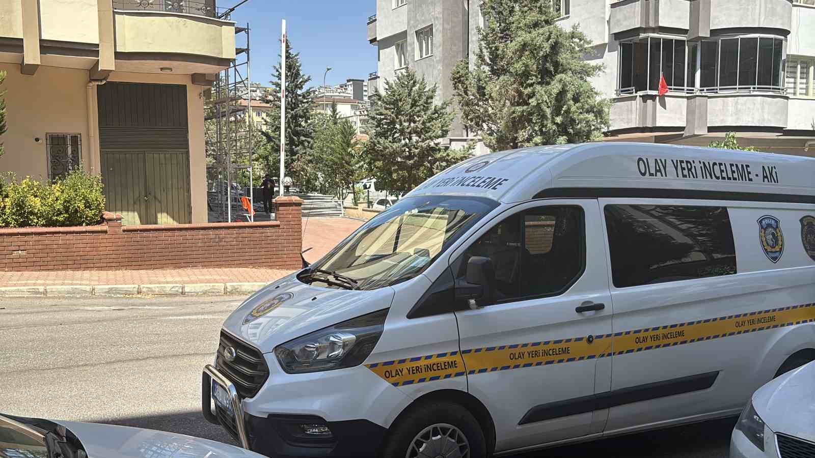 gaziantep-te-iskeleden-dusen-isci-hayatini-kaybetti