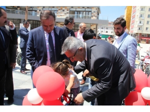 Halkbank Çocuklara Bayram Hediyesi