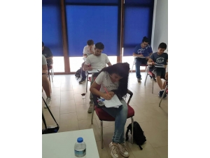 Üniversite Burs Ve Yerleştirme Sınavlarına Yoğun İlgi Devam Ediyor