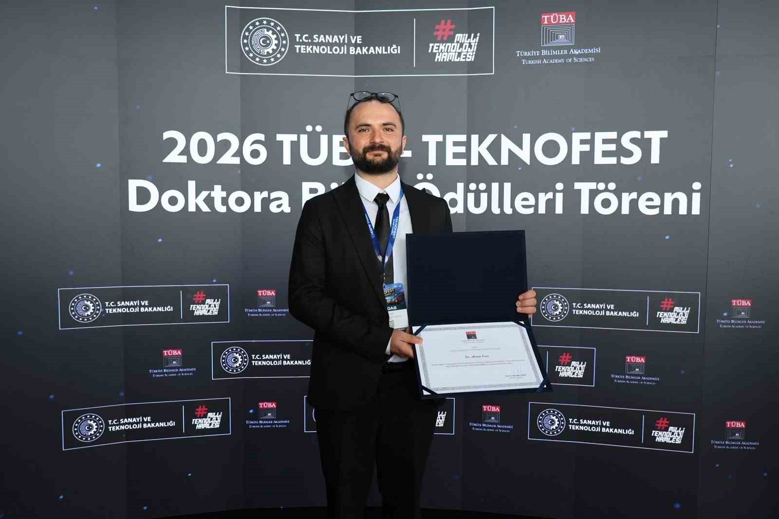 duzce-universitesi-ogretim-uyesi-ucuncu-oldu