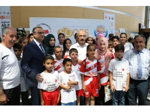 Bakan Elvan: "Sosyal Amaçlı Etkinliklere Sonuna Kadar Destek Vereceğiz"