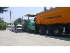 Sapanca’da Asfaltlama Çalışmaları Sürüyor