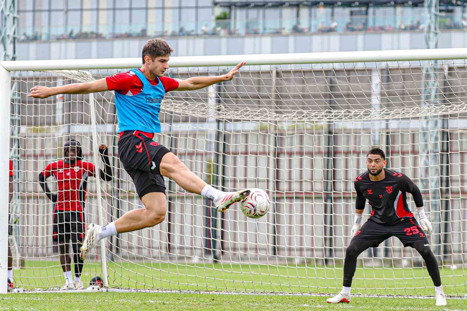samsunspor-erzurumspor-fk-deplasmanina-3-puan-parolasiyla-gitti