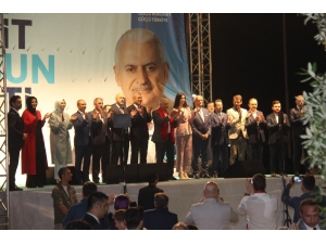 Başbakan Binali Yıldırım: “Cumhurbaşkanı Adaylarından Biri Terör Destekçisini Ziyarete Gitti”