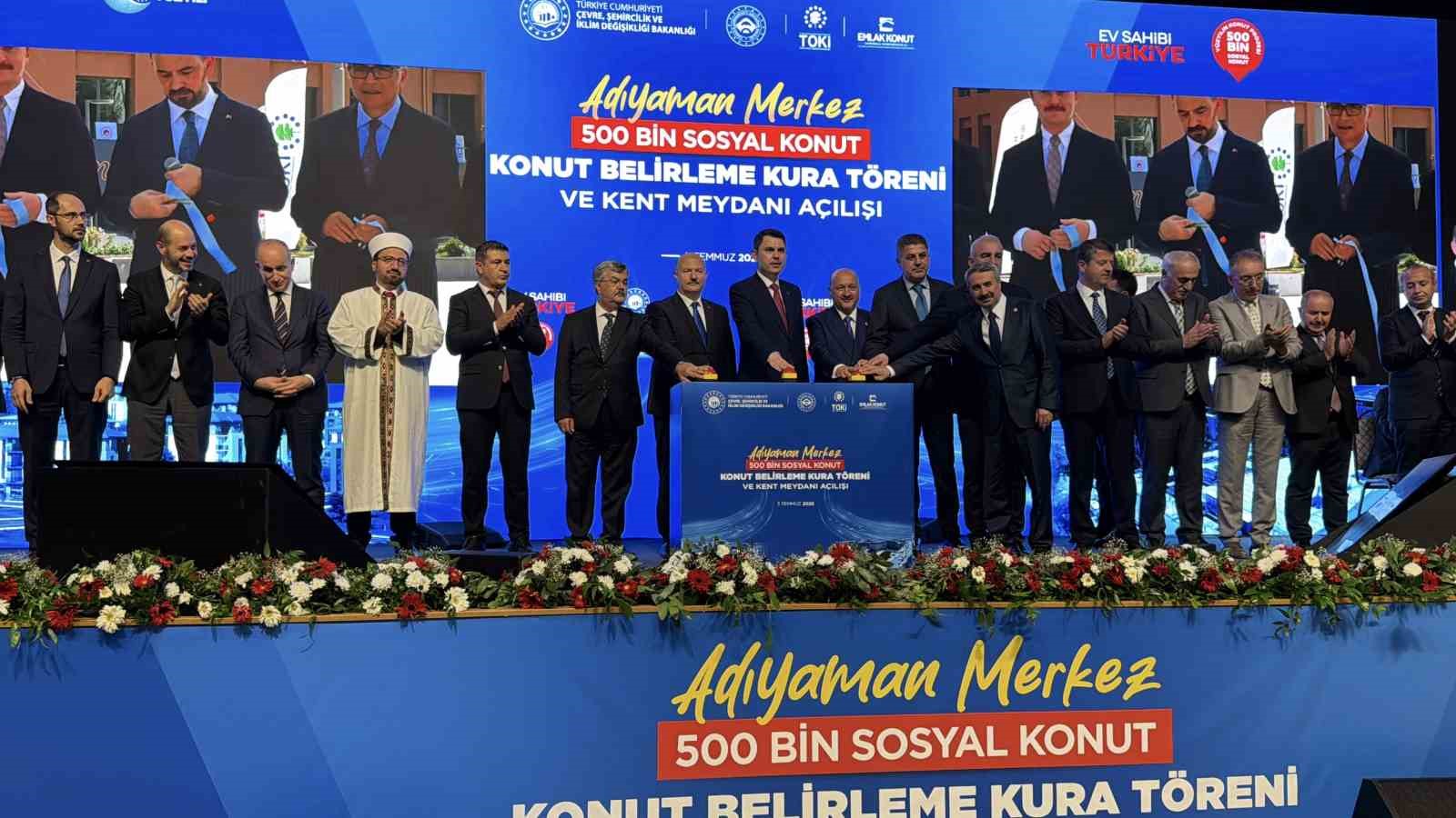 bakan-kurum-adiyaman-yikildigi-yerden-dogruldu