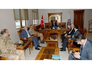 Vali Azizoğlu İlçe Ziyaretlerini Sürdürüyor